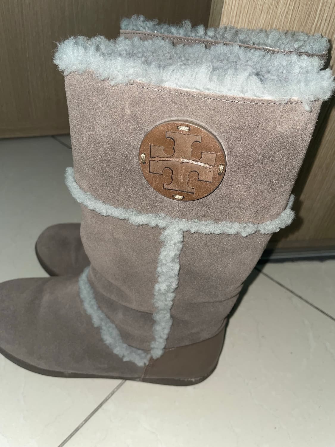 토리버치 한정판 시어링 부츠 상품이미지5