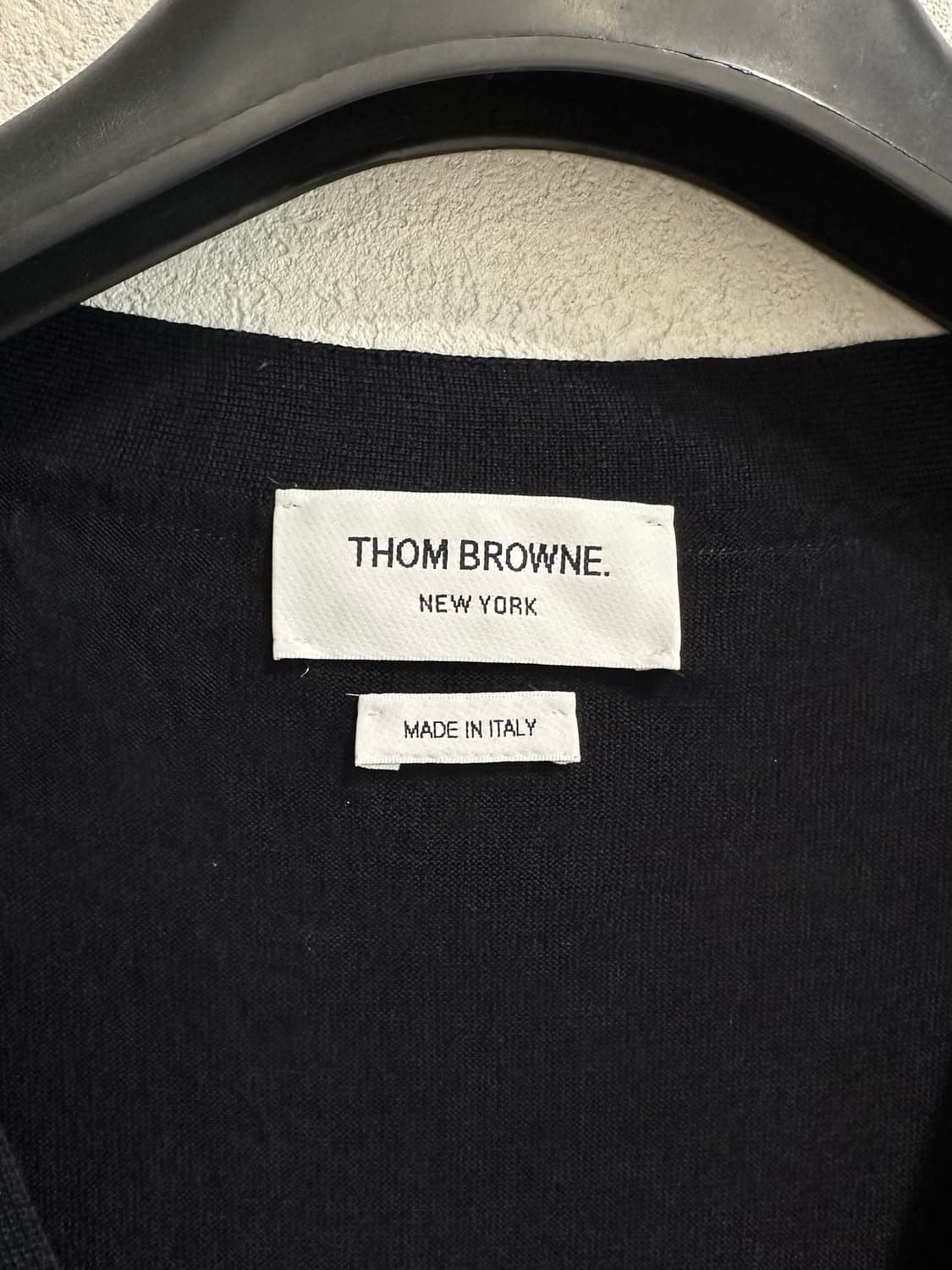 톰브라운 메리노울 브이넥 4바 가디건 상품이미지6