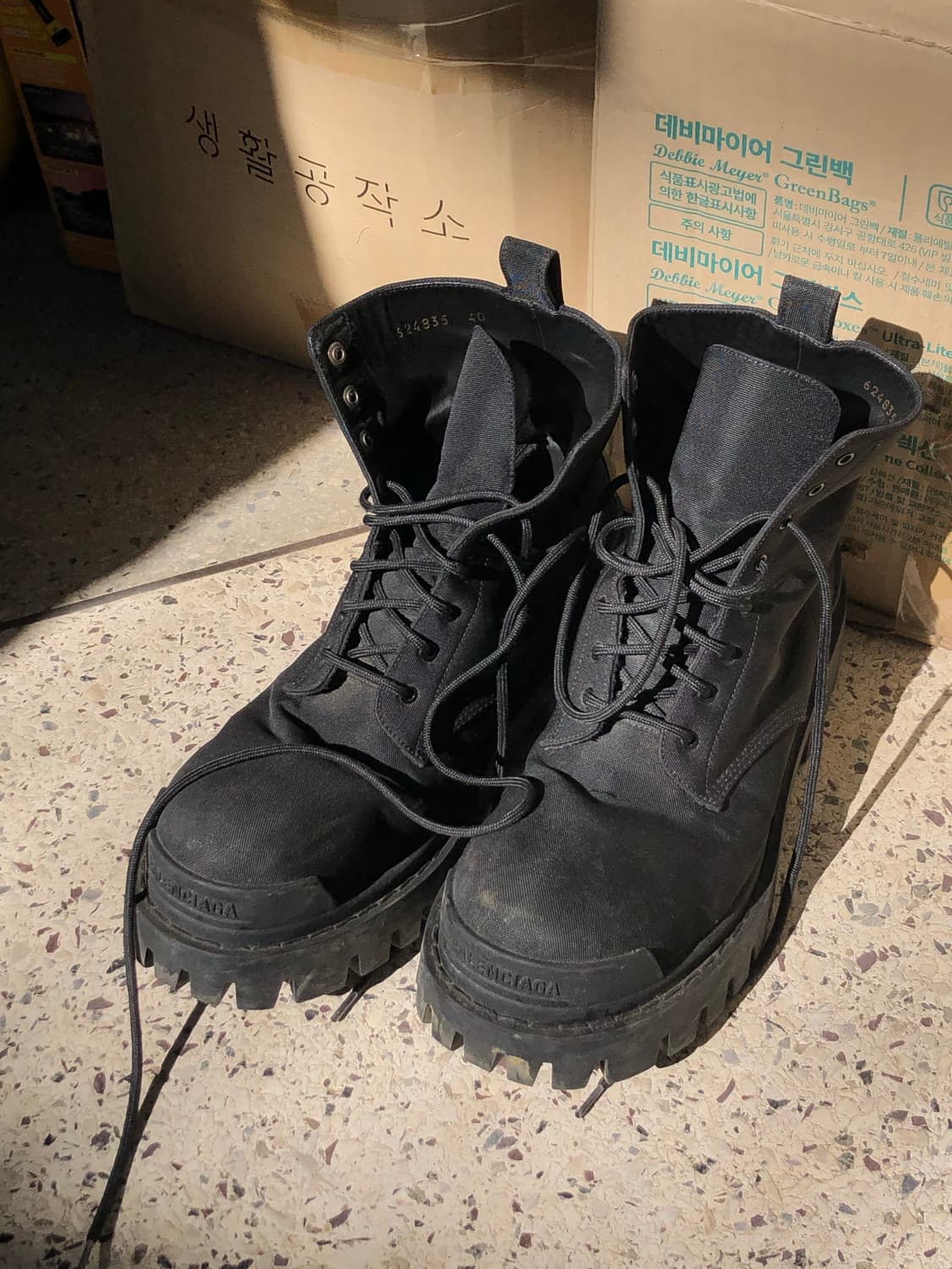 [40] 발렌시아가 스트라이크 부츠 상품이미지1