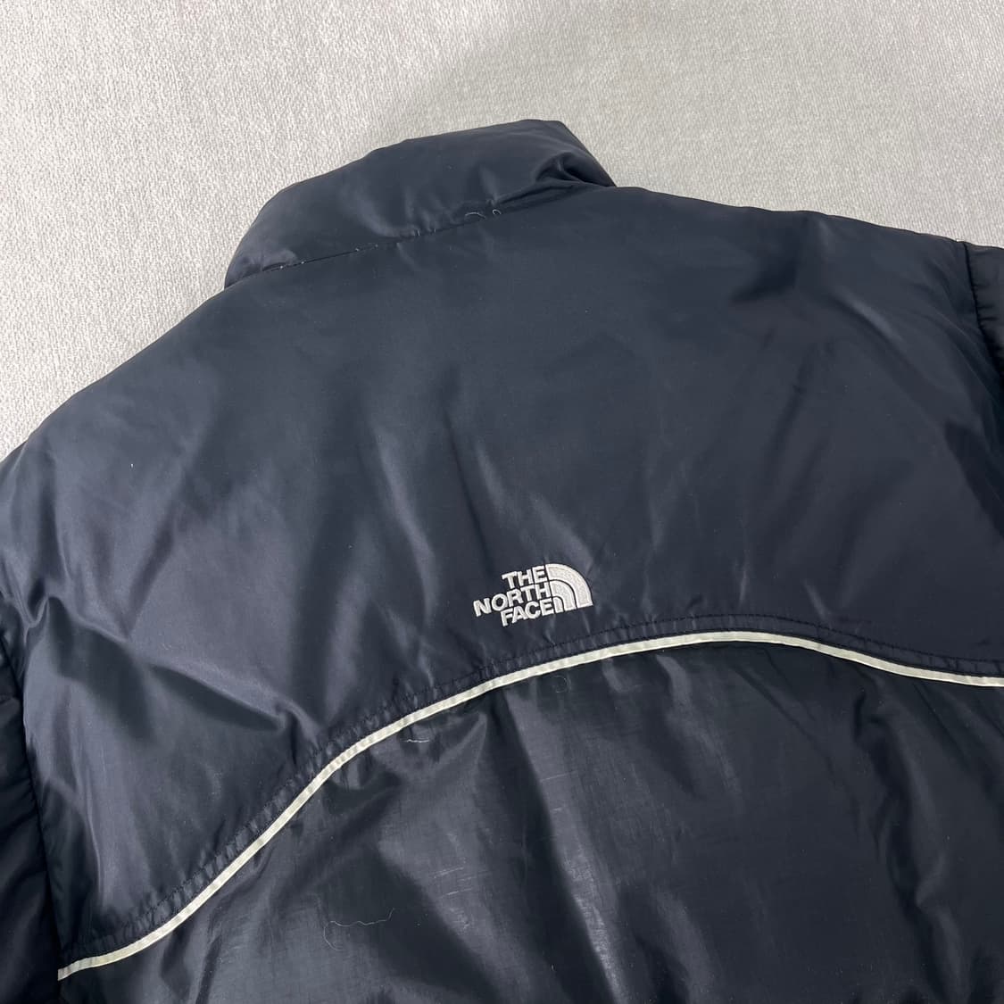 100 노스페이스 센터로고 600 경량 패딩 상품이미지2