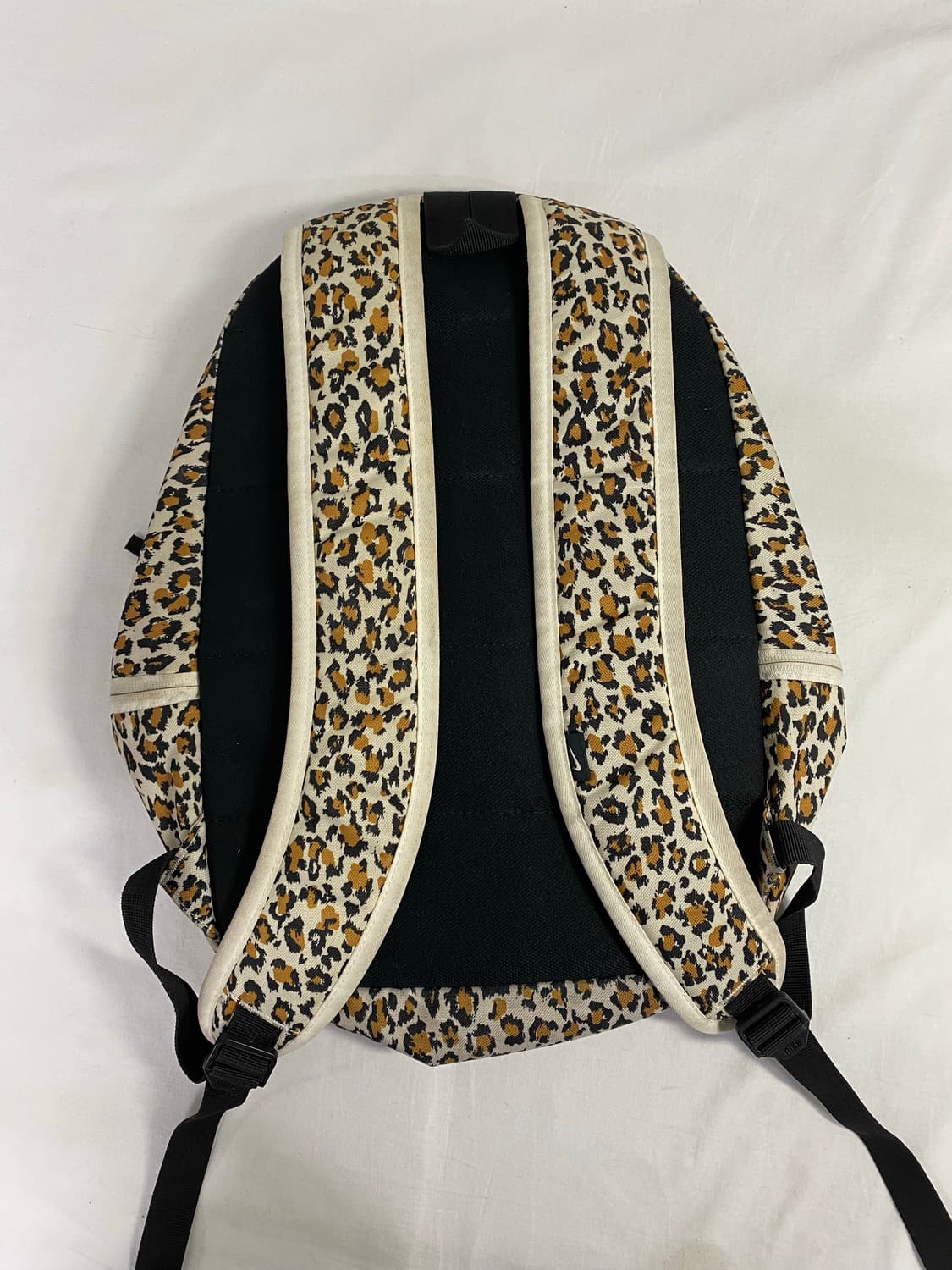 나이키 레어파드 백팩 상품이미지2