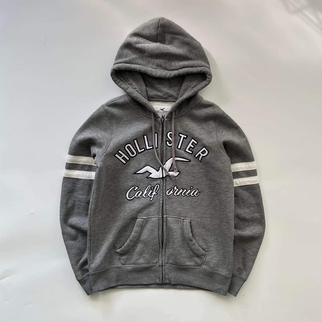 홀리스터 y2k 올드스쿨 그레이 스웻 후드집업 희귀져지(S) 상품이미지2