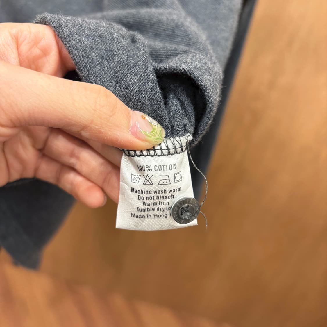 버버리 런던 코튼 롱슬리브 티셔츠 노바 체크 트리밍 버튼 디테일 차콜 상품이미지8