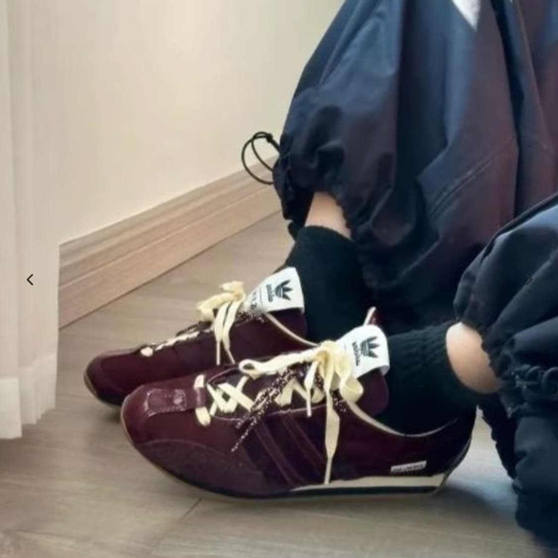 280 새제품) 아디다스 x 송 포 더 뮤트 컨트리 OG 마룬 코어 블랙 상품이미지8