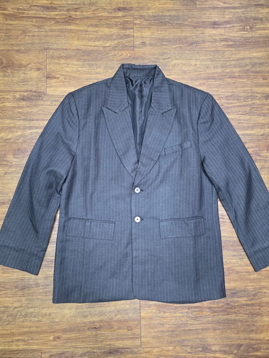  파르티멘토 핀스트라이프자켓

미사용품  상품이미지3