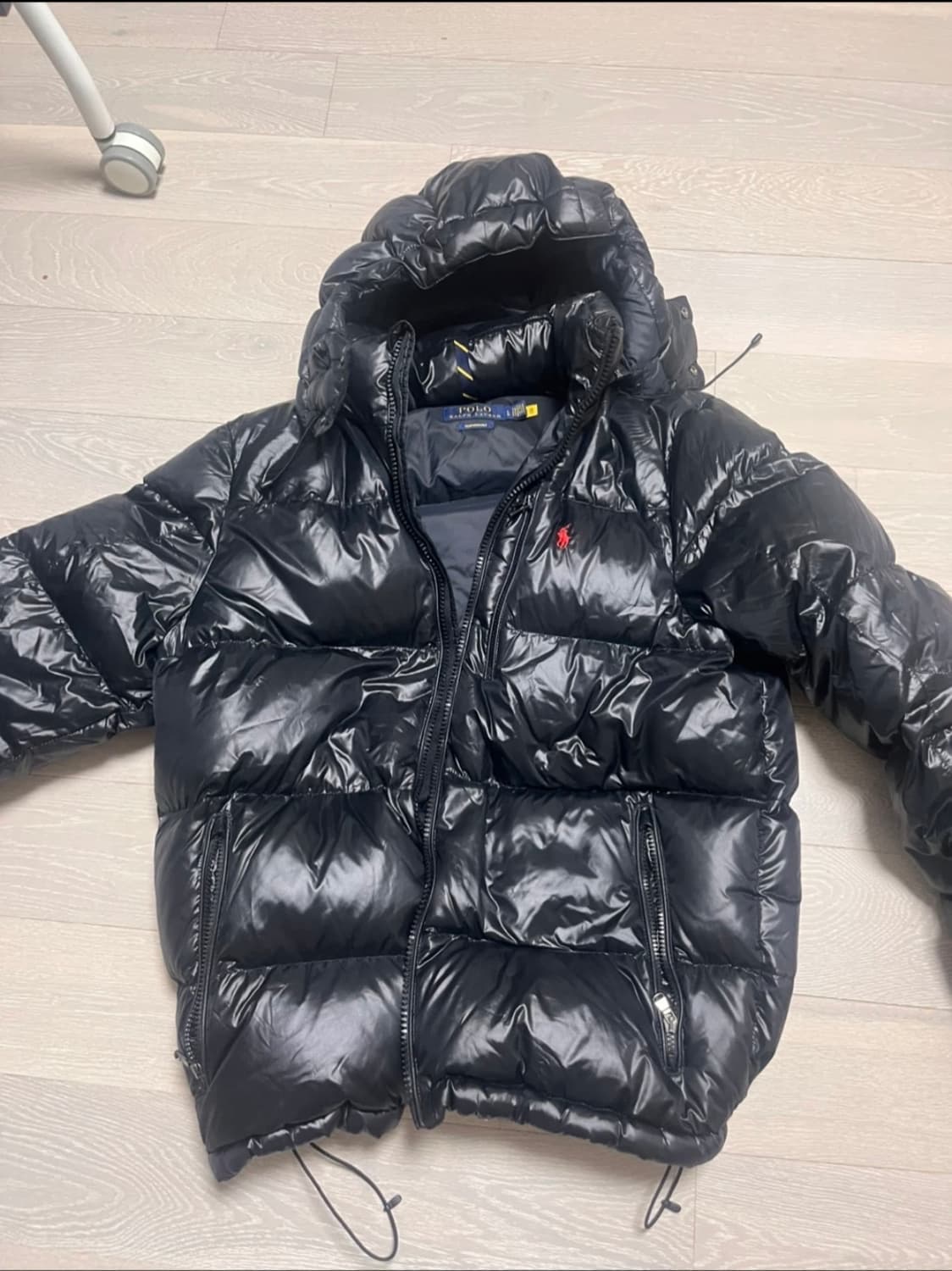 폴로 랄프로렌 유광 패딩 L 상품이미지1