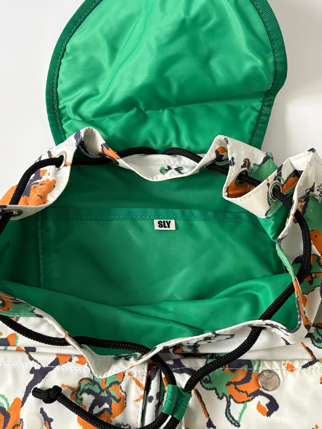 X SLY - FLOWER BACKPACK (White) 상품이미지9