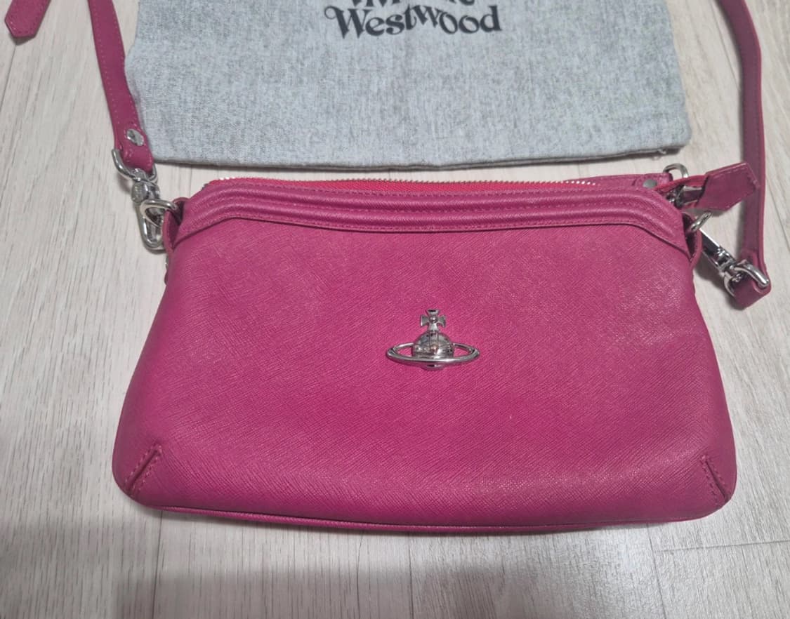 비비안 웨스트우드 스몰 크로스백 핑크 상품이미지4
