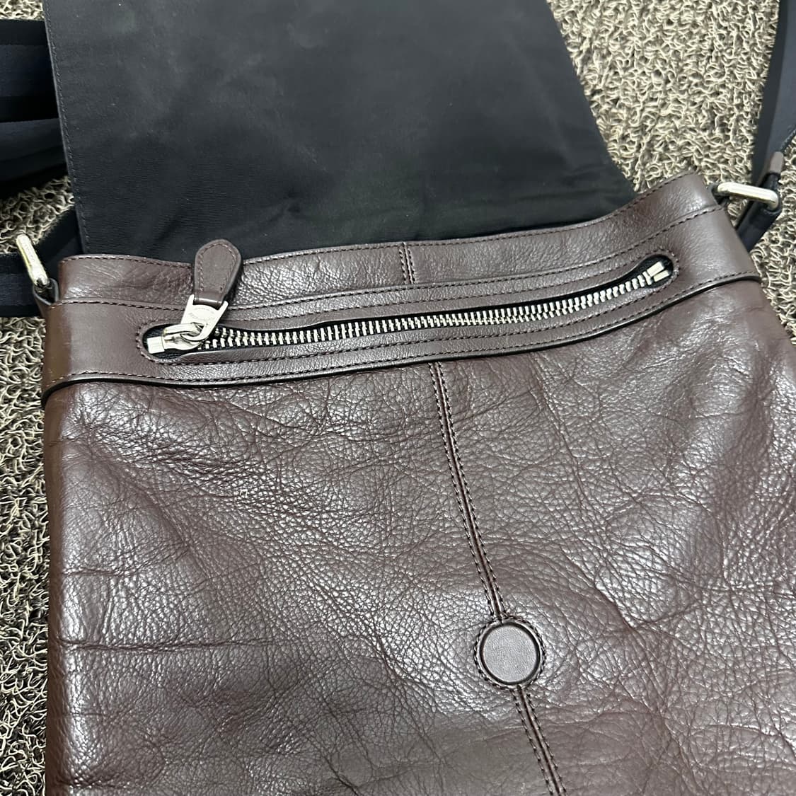 COACH 코치 남성 크로스백 브라운 가죽가방 상품이미지6