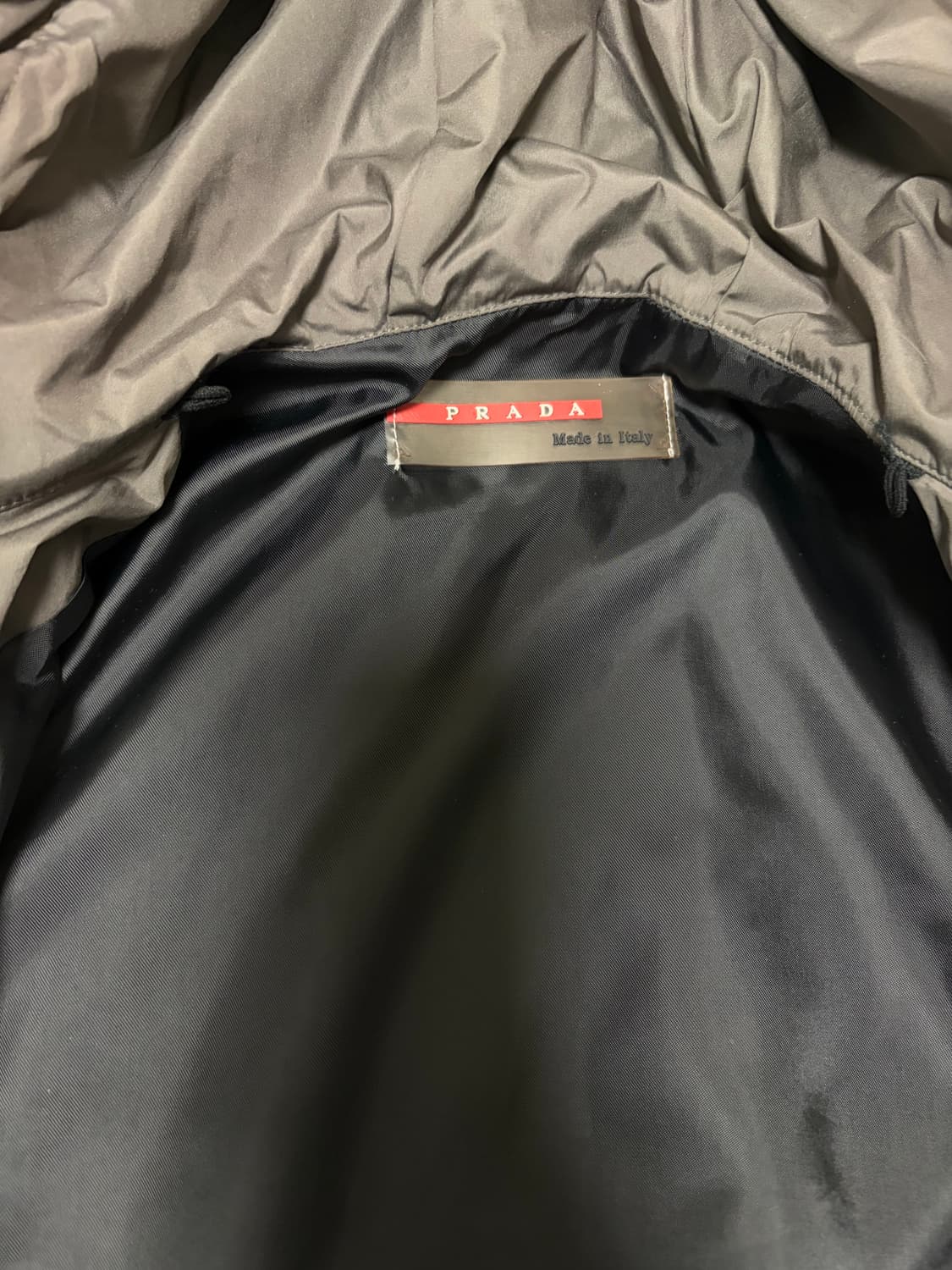 프라다 후드 레이어드 바람막이 패딩 상품이미지6