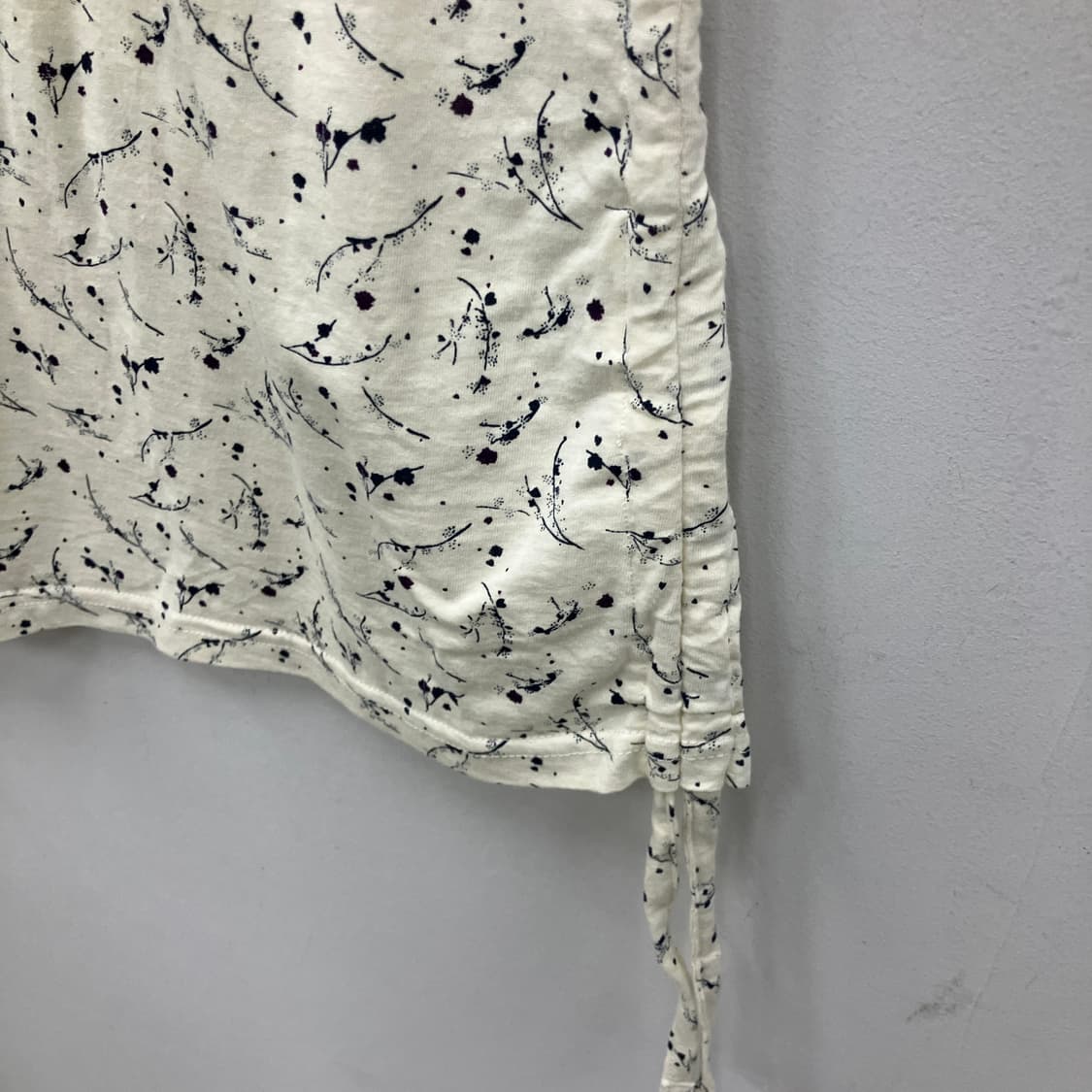 모리 페어리 꽃무늬 패턴 사이드 스트링 나시 상품이미지4