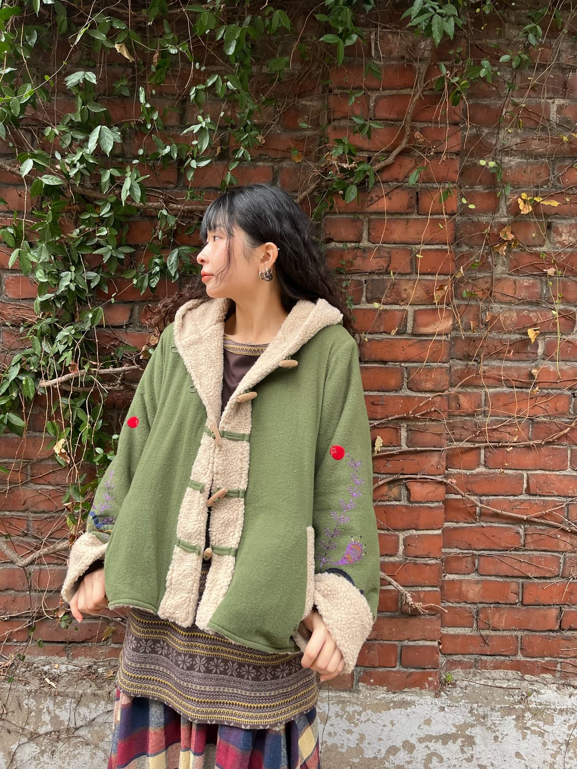 말차 히피 자수 포인트 양털 후드 아우터 상품이미지3