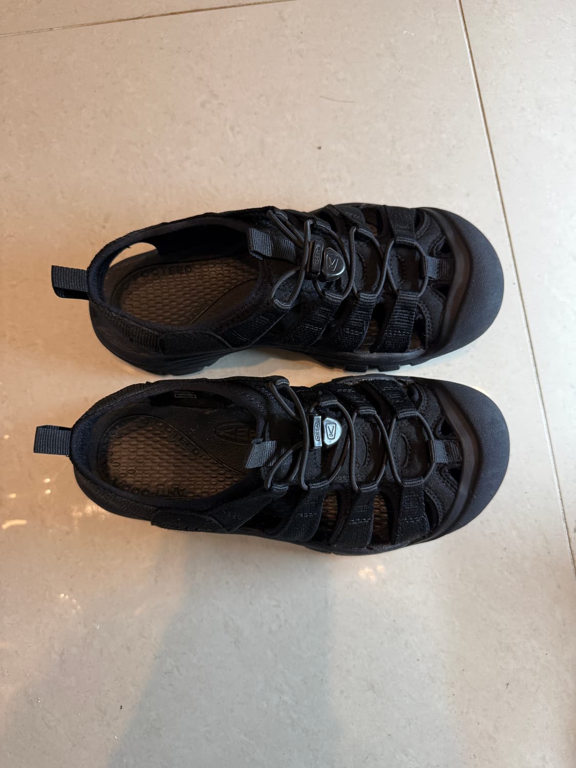 킨 뉴포트 H2 트리플 블랙 상품이미지2