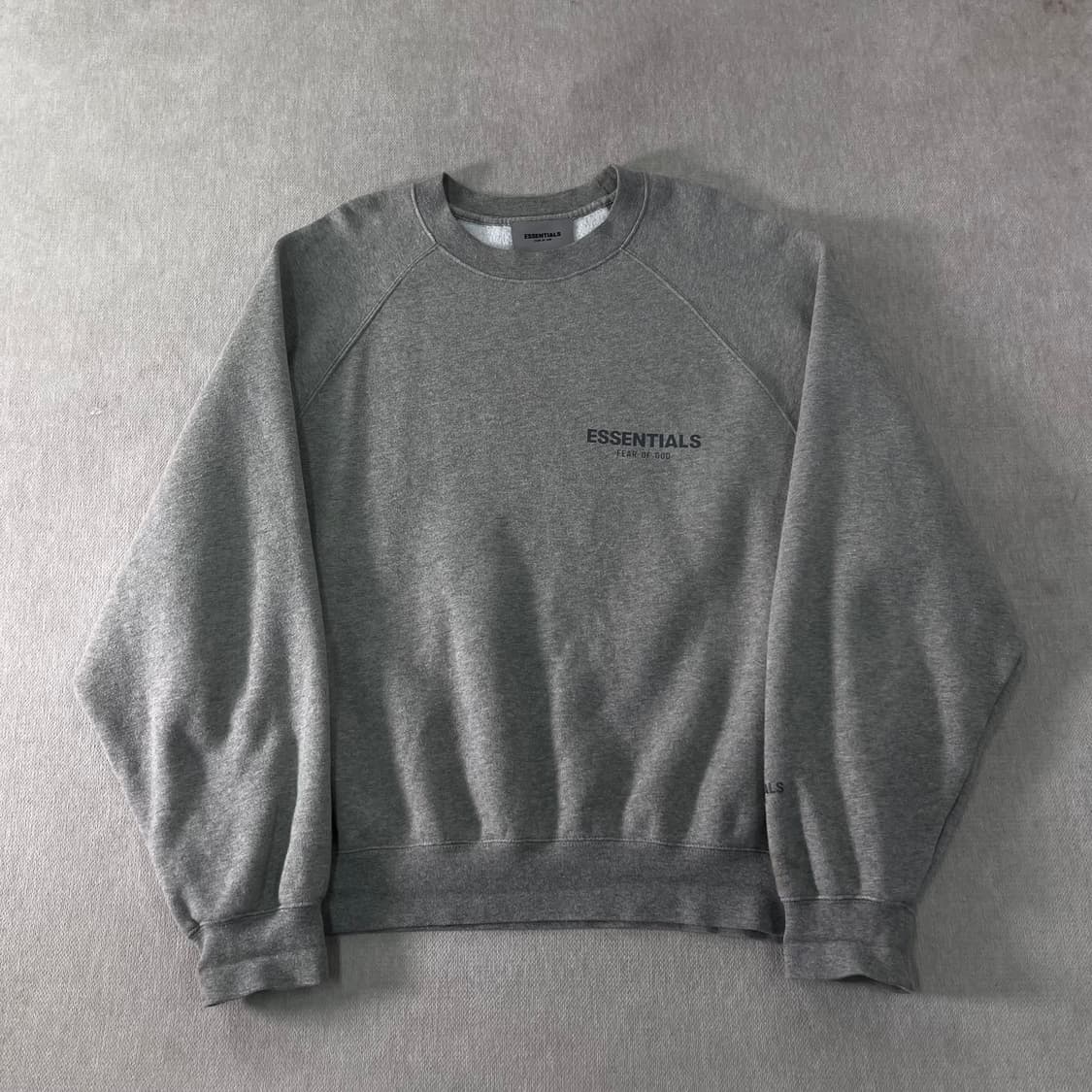 100 피오갓 에센셜 그레이 맨투맨 상품이미지1