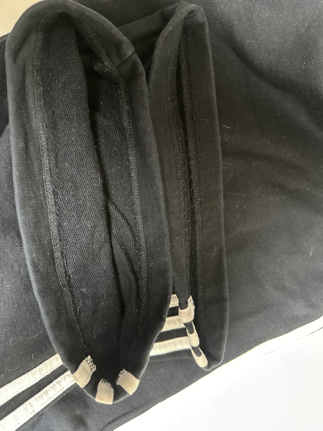 발렌시아가x아디다스 플리스 배기 스웨트팬츠 블랙[한소희 팬츠] 상품이미지3