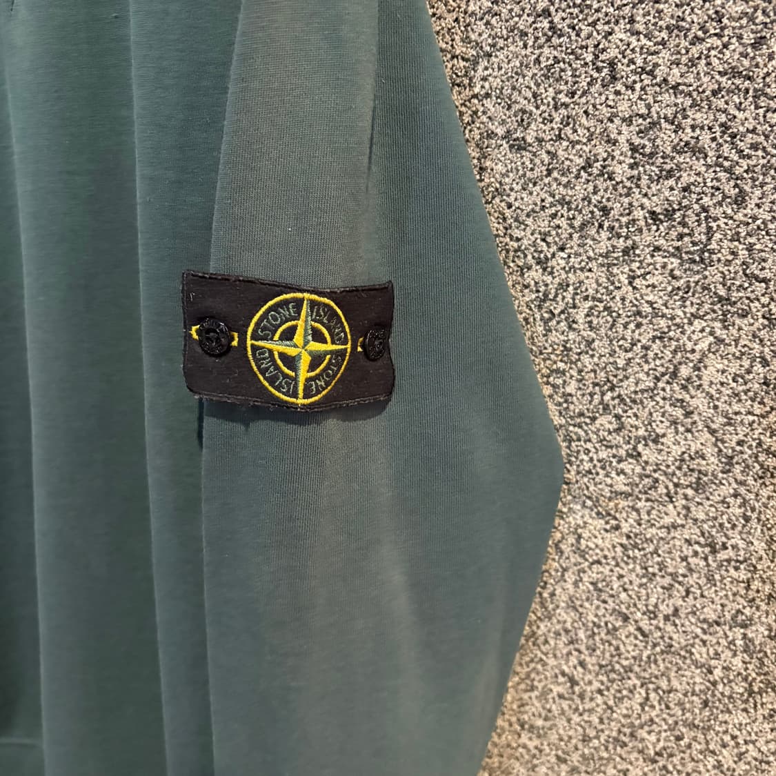 스톤아일랜드 모스 그린 스웻셔츠 상품이미지3