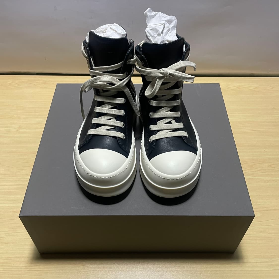 [35] 릭오웬스 메가범퍼 라몬즈 블랙 밀크 26SS 상품이미지2