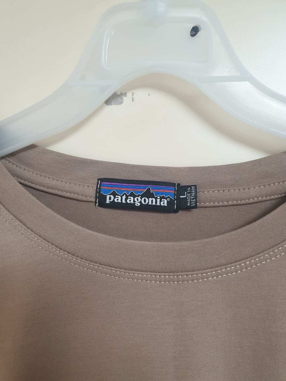 [여성] 파타고니아 베이지 반팔티 L 상품이미지4