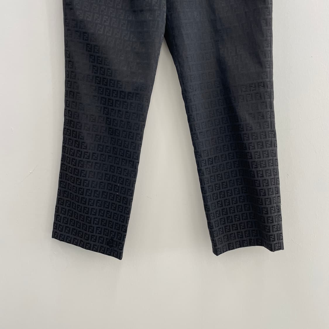 W 펜디 FF 로고 패턴 블랙 코튼 팬츠 상품이미지4