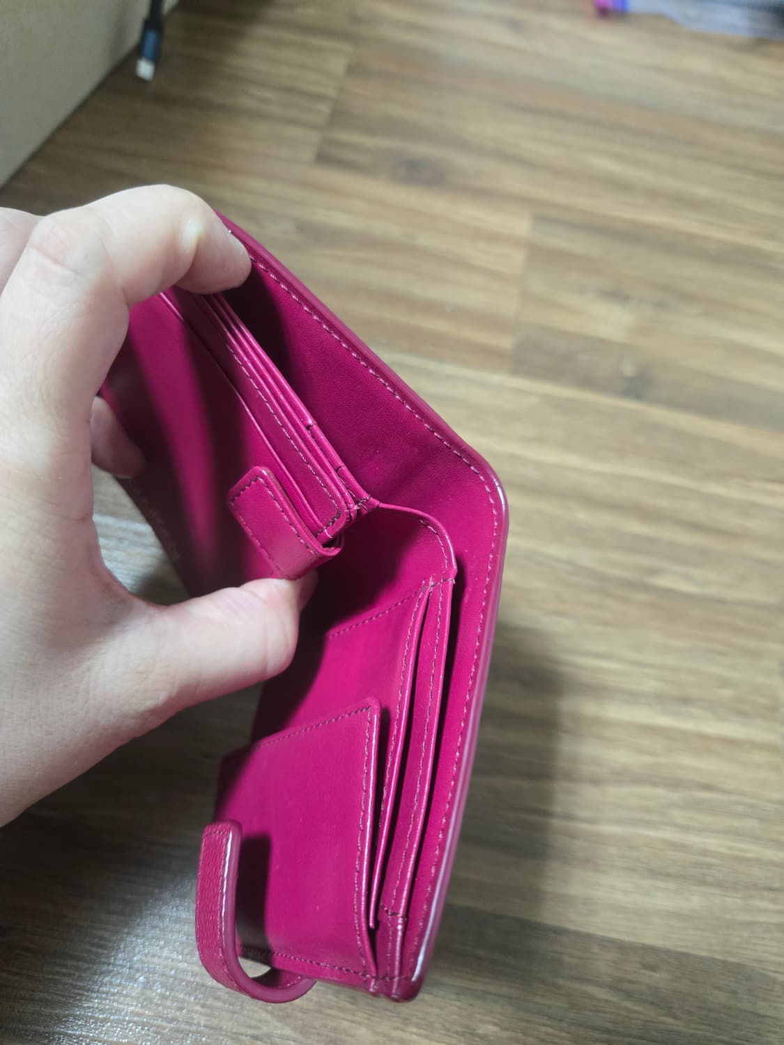 쿠론 핫핑크색 반지갑 [정품 미사용 새상품] 상품이미지5