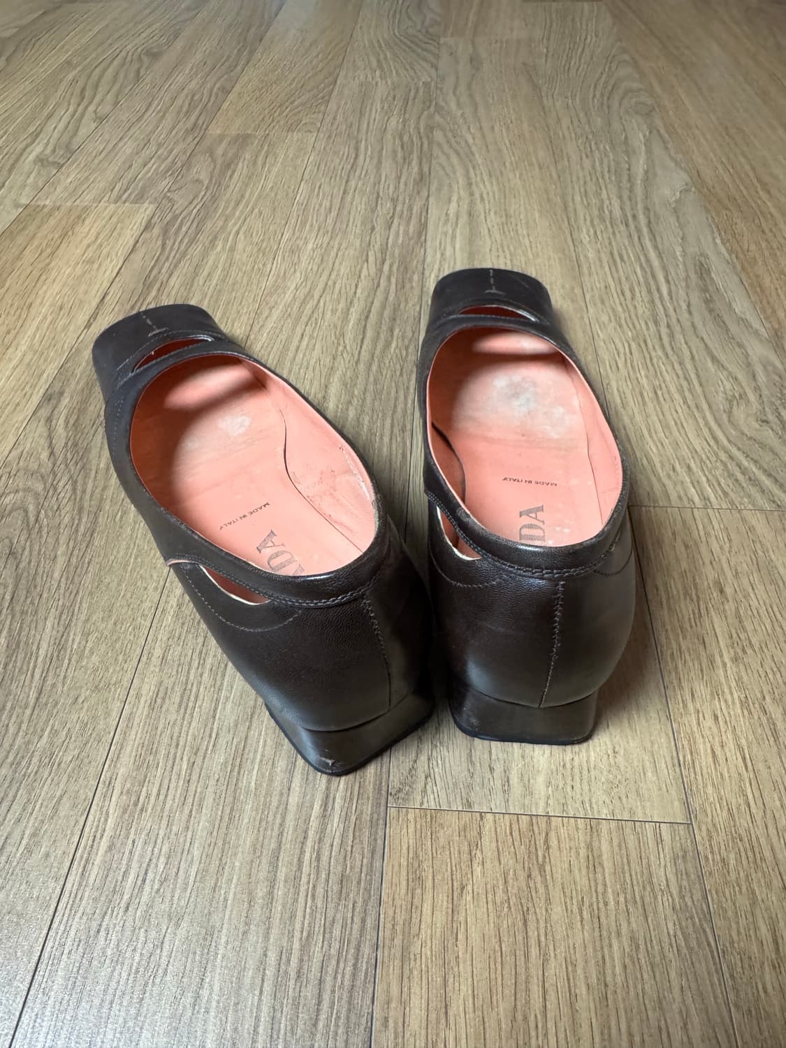 [프라다] 가죽 펌프스 37사이즈 상품이미지5