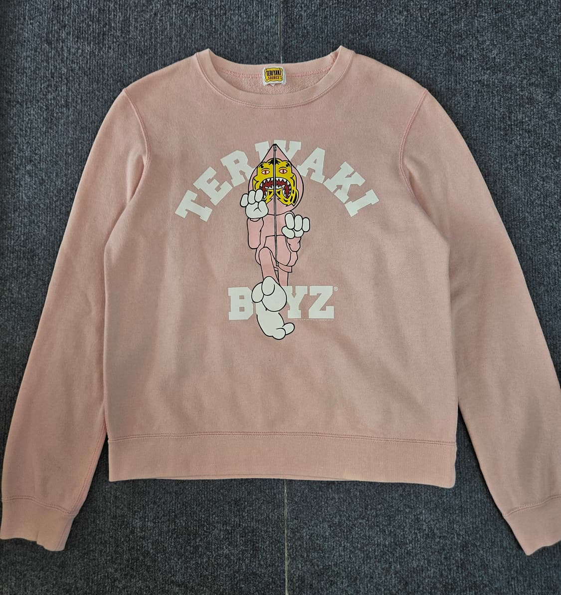 베이프X데리야키보이즈 00s 한정판 타이거 샤크 맨투맨 상품이미지1