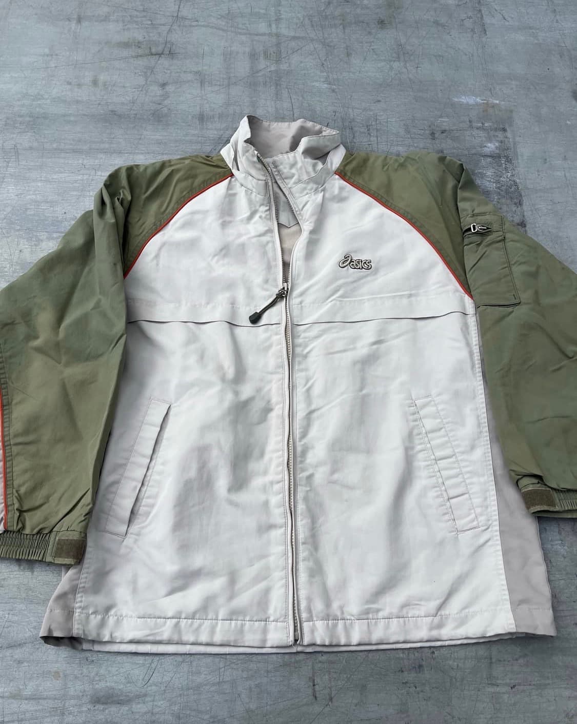 아식스 올드스쿨 바람막이 상품이미지1