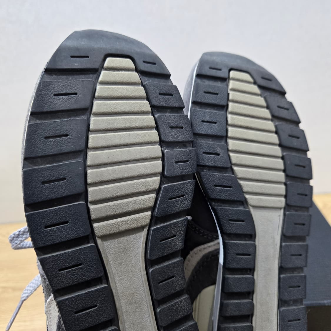 240 뉴발란스 996 그레이 상품이미지8