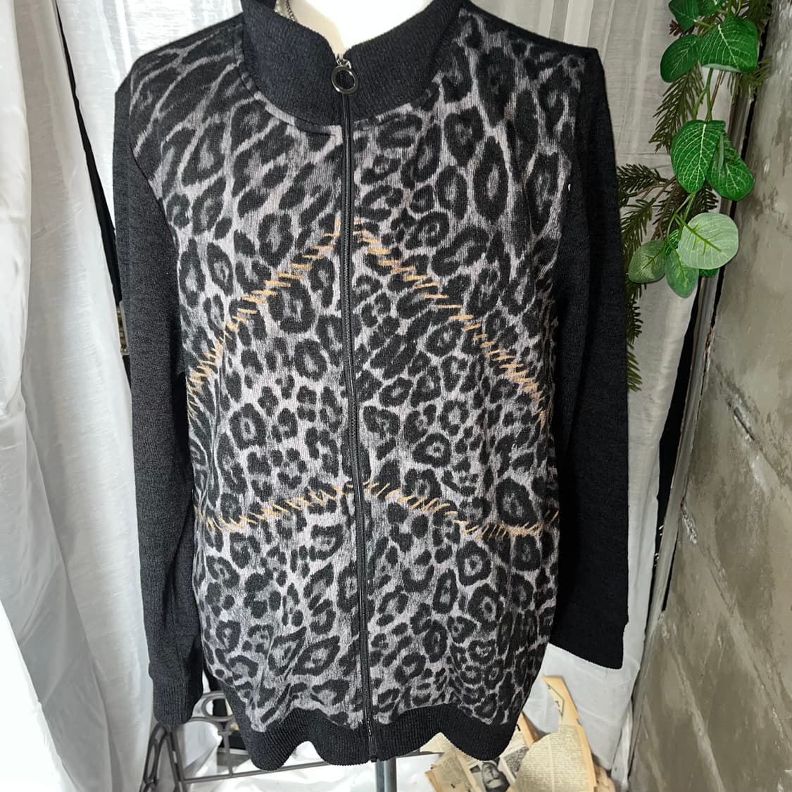 갸루 호피 니트집업 상품이미지3