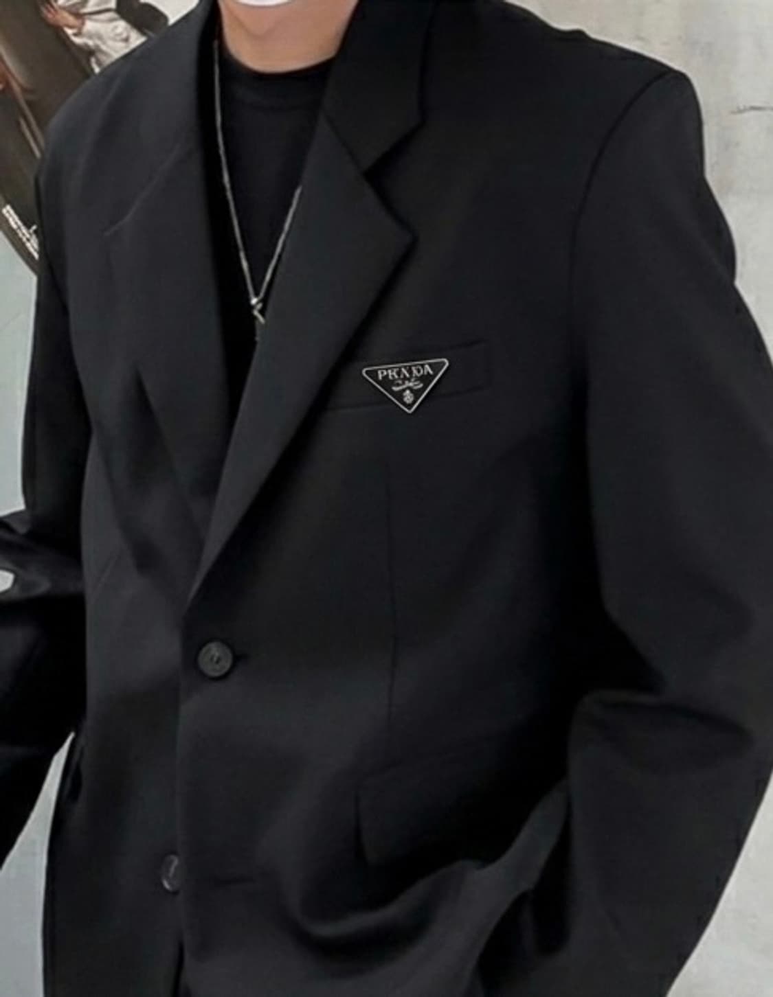 프라다 빈티지 메탈 브로치 상품이미지1