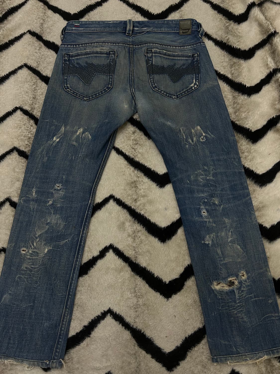 [30]디젤 Thanaz 데미지 데님 팬츠 상품이미지2