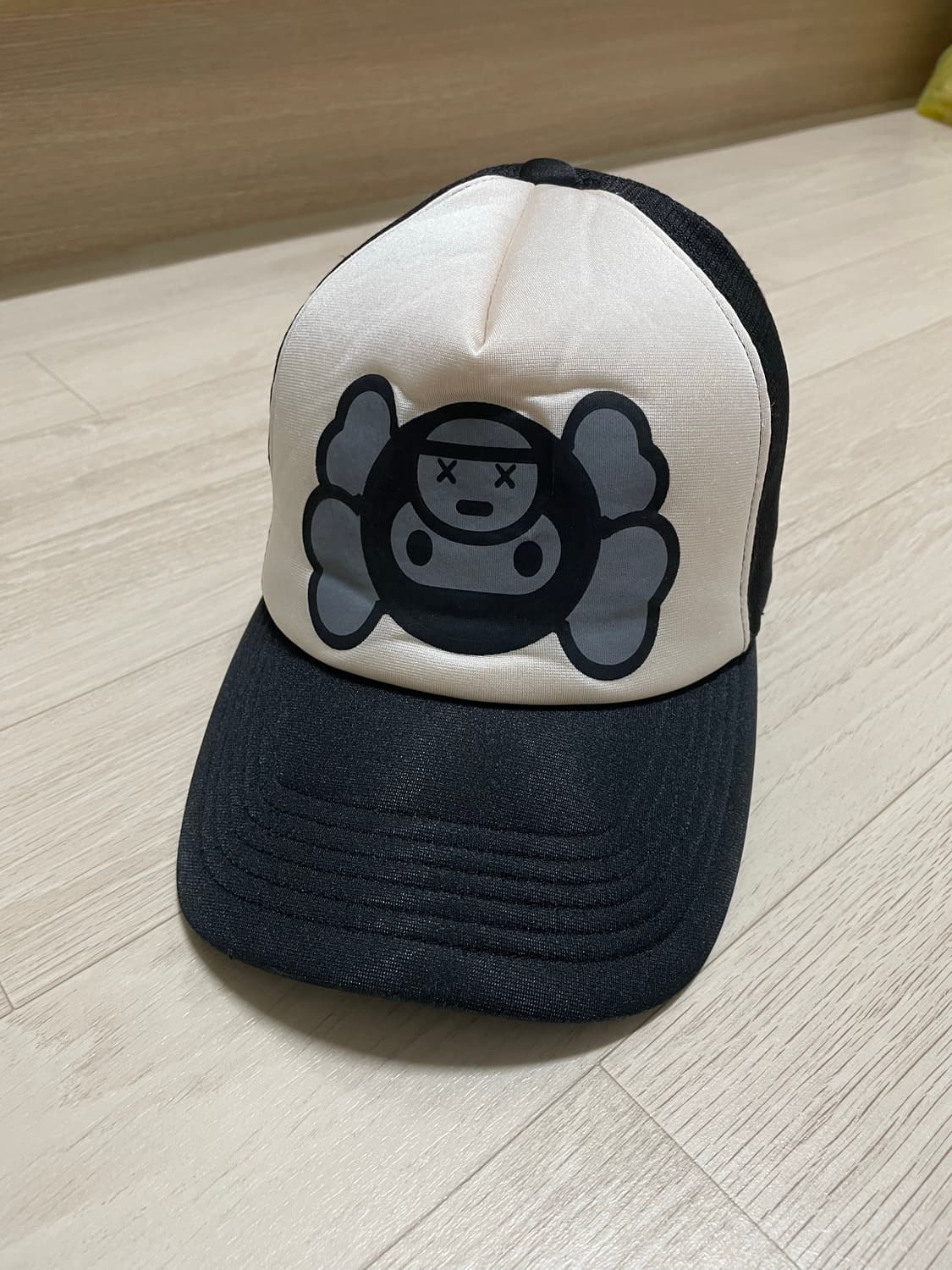 베이프 마일로 카우스 메쉬캡 상품이미지1