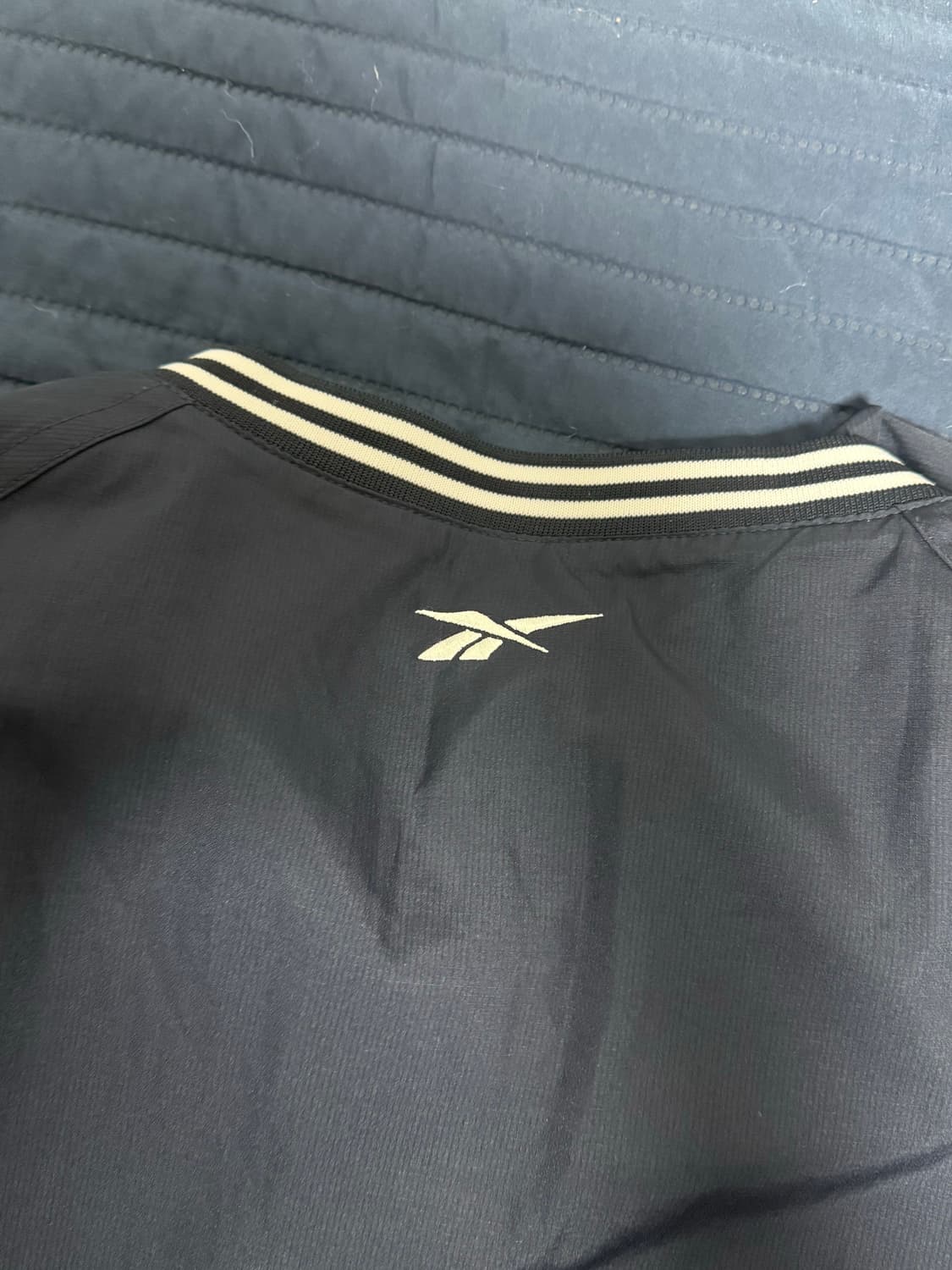 리복 나일론 맨투맨 상품이미지6