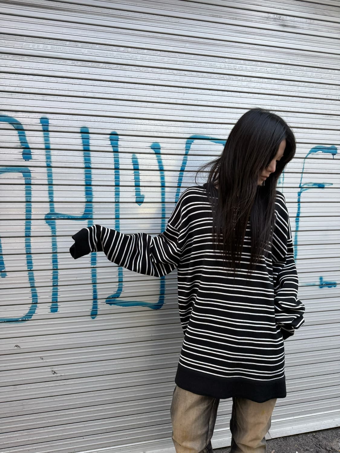 준지 스트라이프 패턴 오버핏 니트 롱 슬리브 상품이미지3