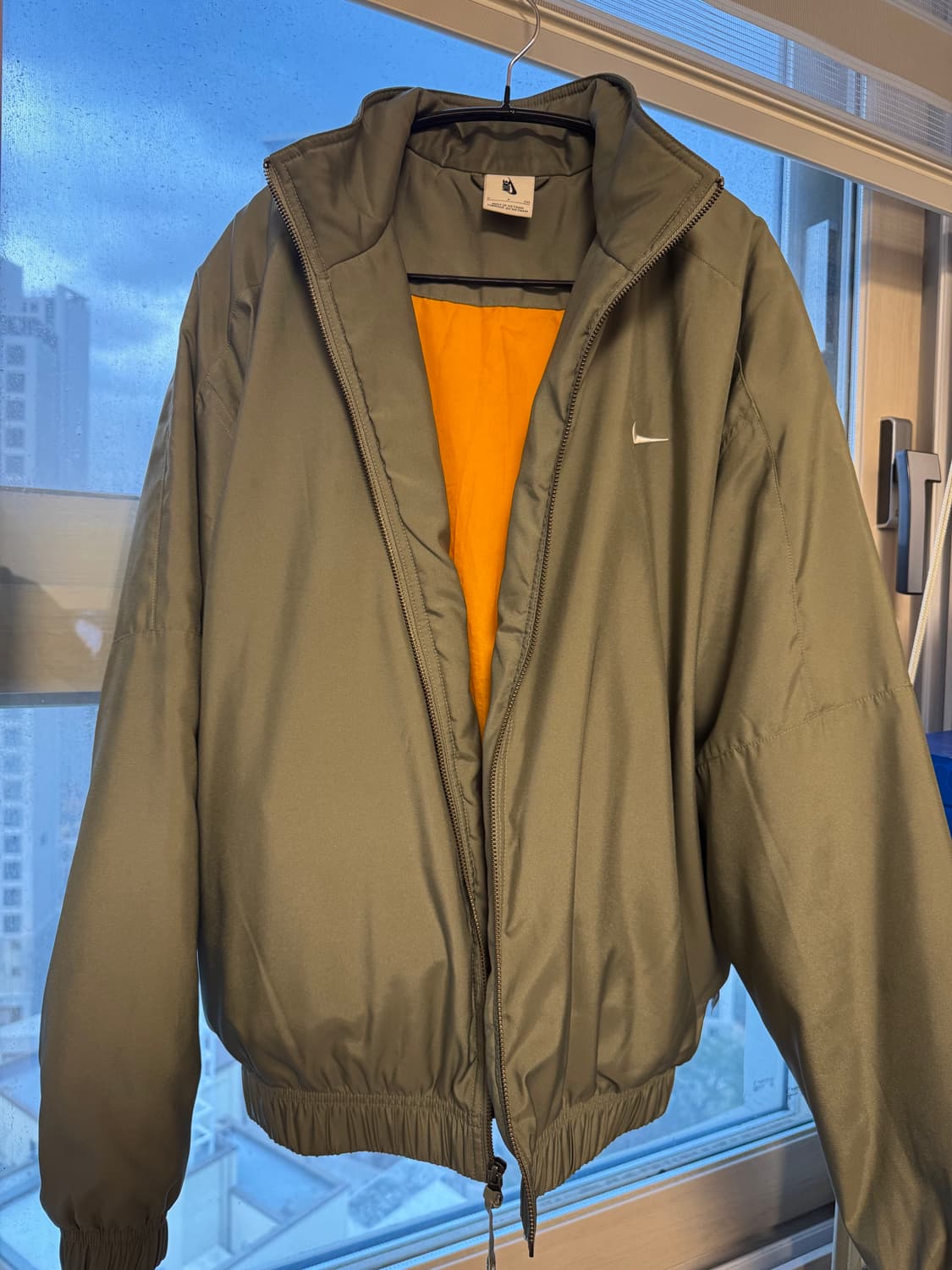 나이키 NRG 사틴 봄버 자켓 상품이미지1