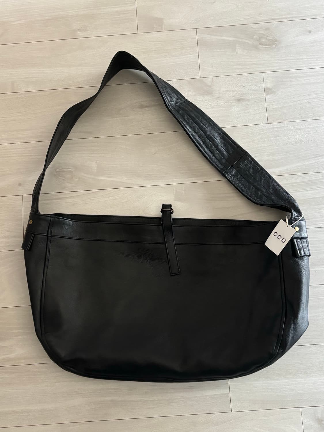 CCU 뉴스페이퍼백 라지 상품이미지2