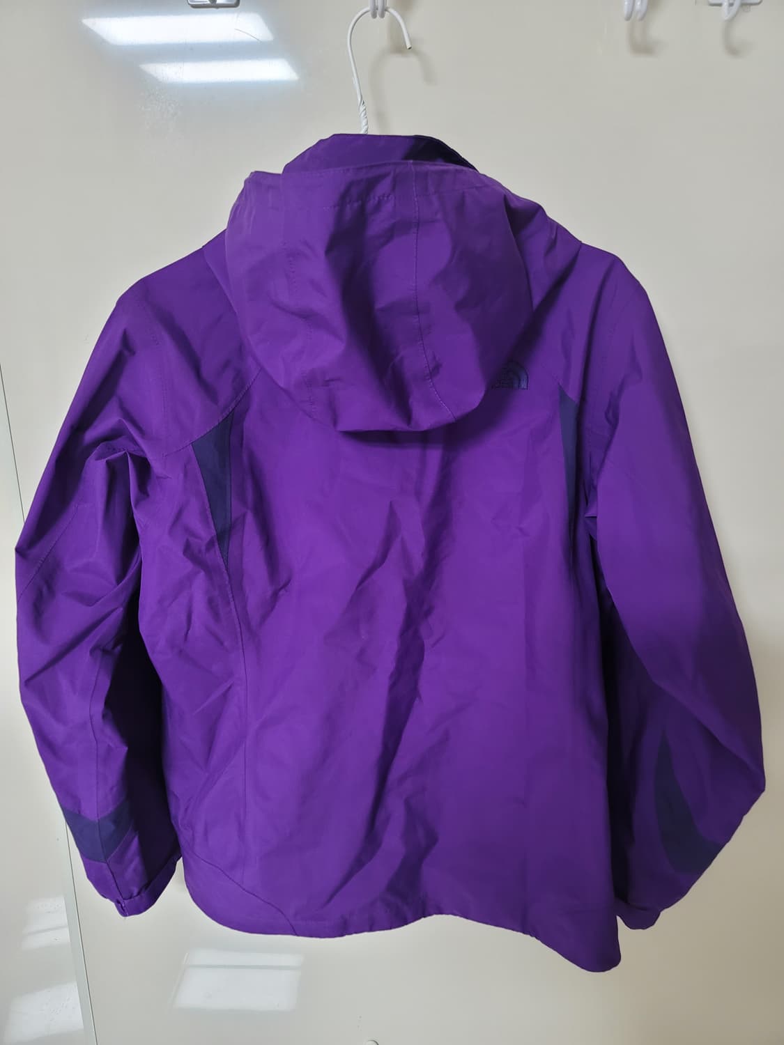 노스페이스 고어택스 바람막이 여성90사이즈 새제품급

여성90

구매후 상품이미지2