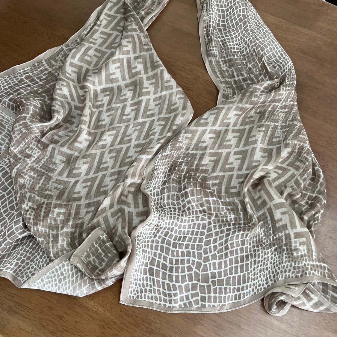 펜디 실크 스카프 OS 상품이미지3