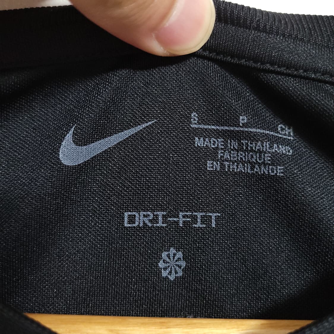 (S) NIKE 나이키 드라이핏 기능성 반팔 티셔츠 운동복 상품이미지4