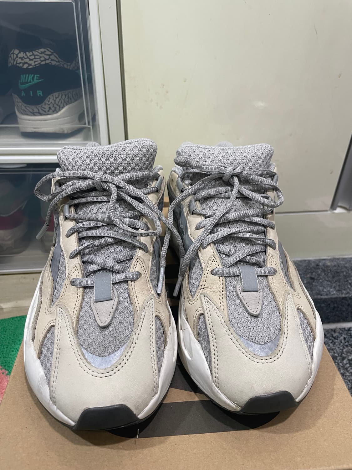 (270) 아디다스 이지 부스트 700 V2 크림 풀구성 상품이미지1