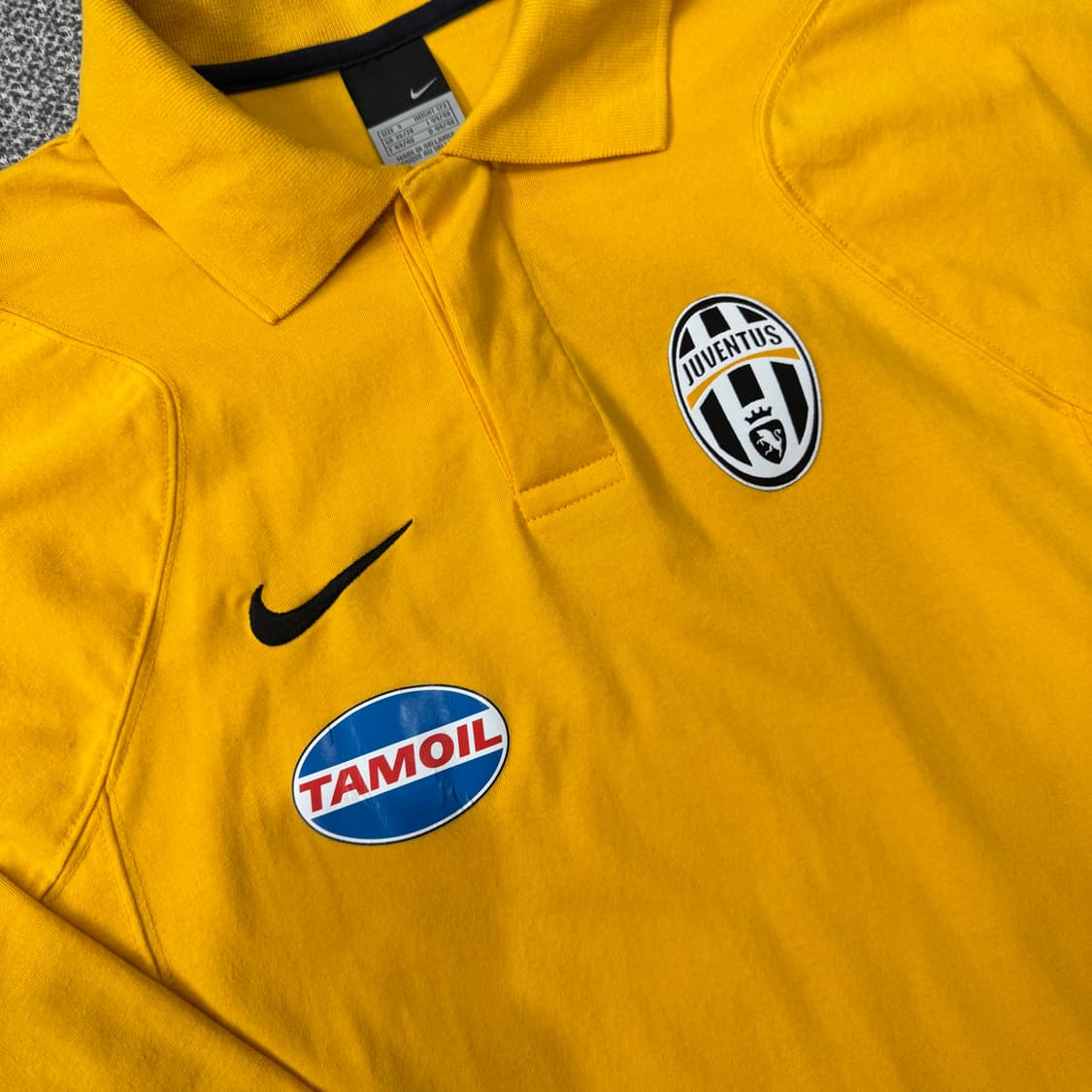 나이키 유벤투스 올드 옐로우 드릴탑 상품이미지4