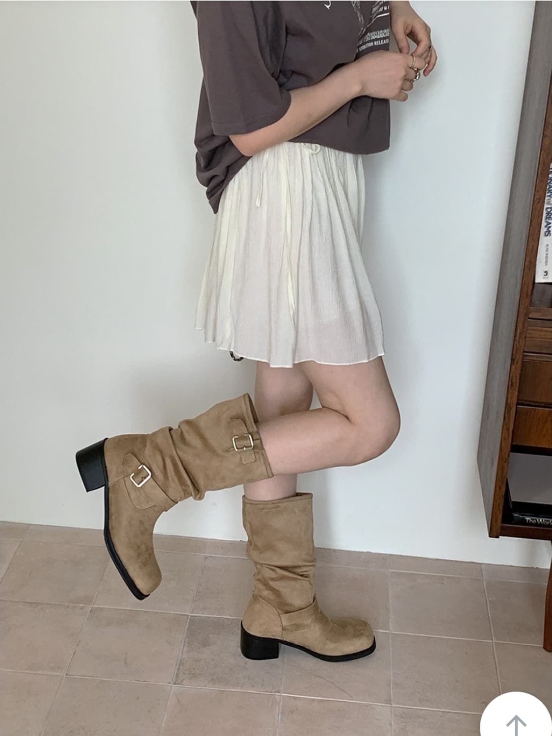 프롬비기닝 버클 셔링 미들 베이지 부츠 상품이미지3