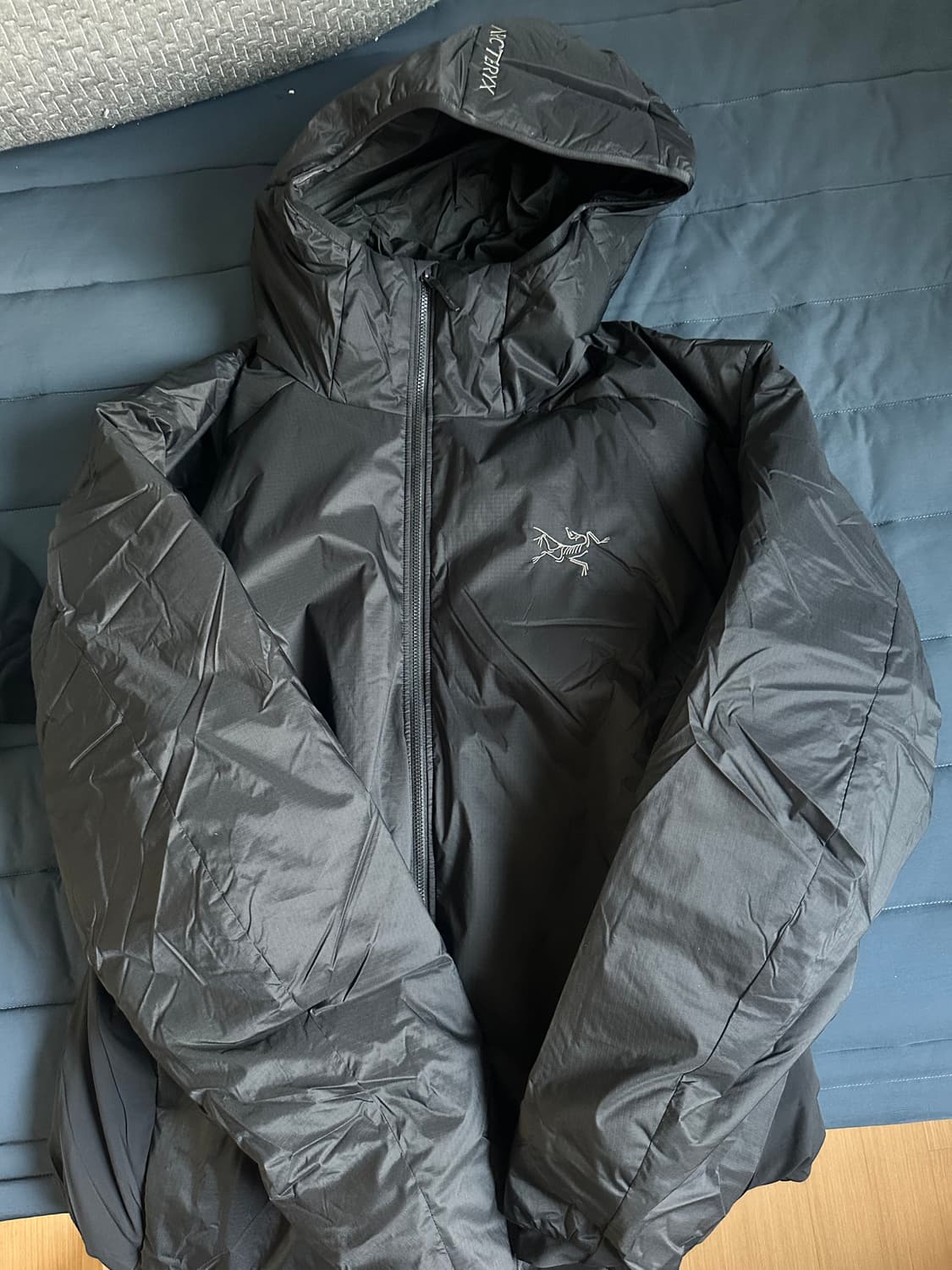 아크테릭스 패딩 상품이미지1