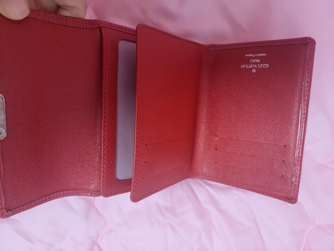 정품)급처미사용새상품!루이비통 에삐 레더 코알라 중지갑 반지갑 선물용월렛 상품이미지5