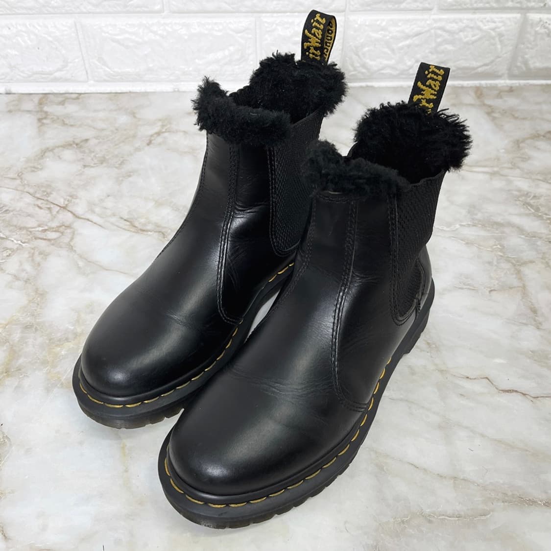 닥터마틴 2975 레오노어 퍼 첼시부츠 상품이미지1