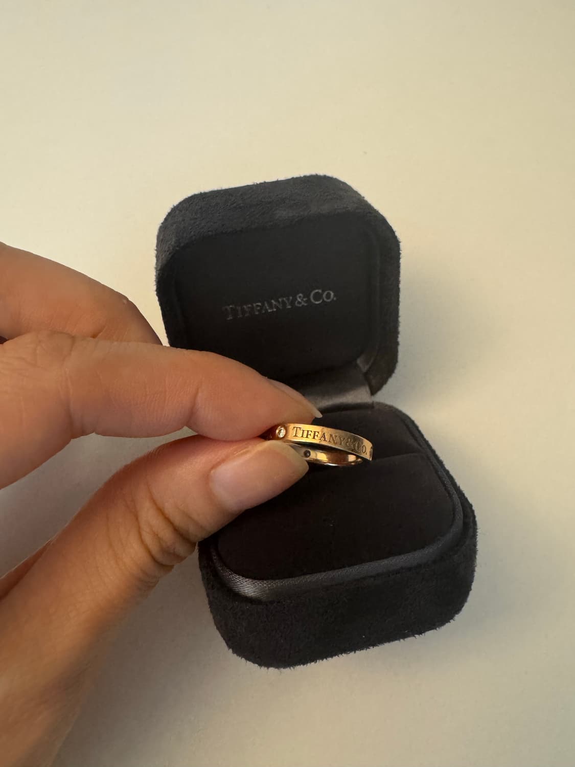 티파니앤코 T&Co 밴드링 3mm, 18k 로즈골드, 다이아몬드 세팅 상품이미지8
