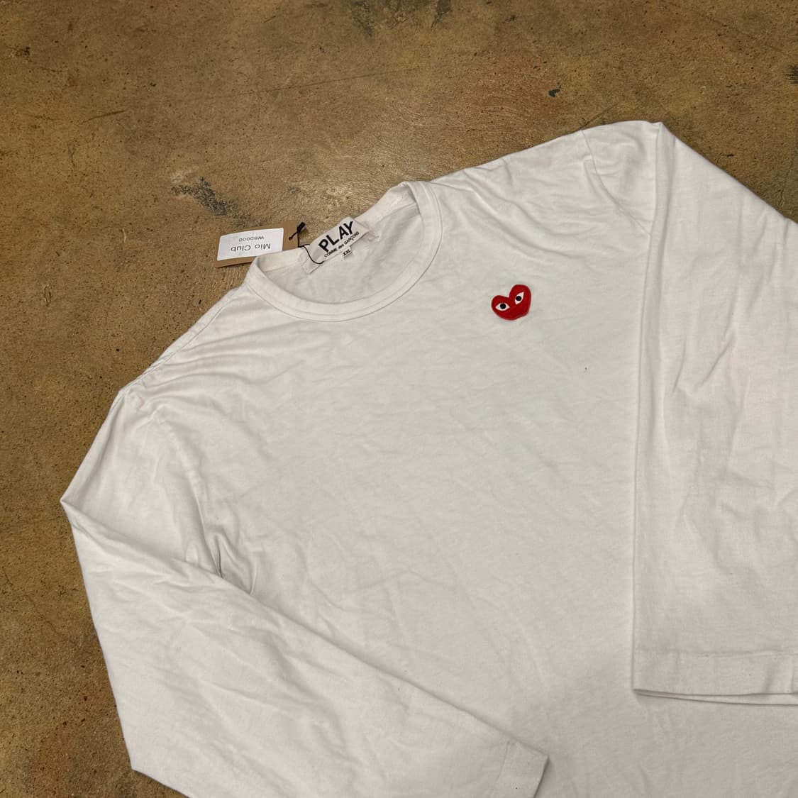 꼼데가르송 화이트 레드 와펜 롱슬리브 상품이미지1