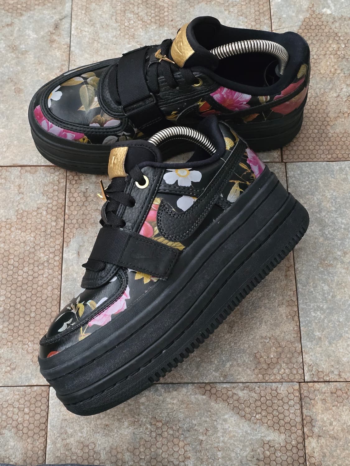 (225)나이키 반달 2k lx 플로럴 상품이미지3