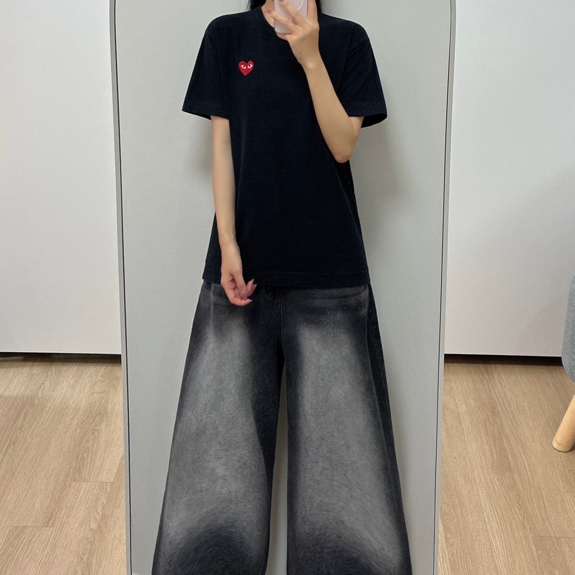 꼼데가르송 플레이 레드 하트 블랙 티셔츠 상품이미지1