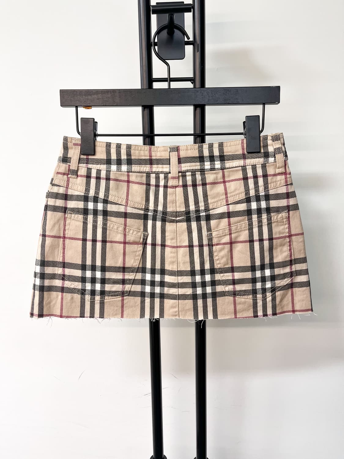 버버리 OG 노바 체크 숏 스커트 상품이미지3